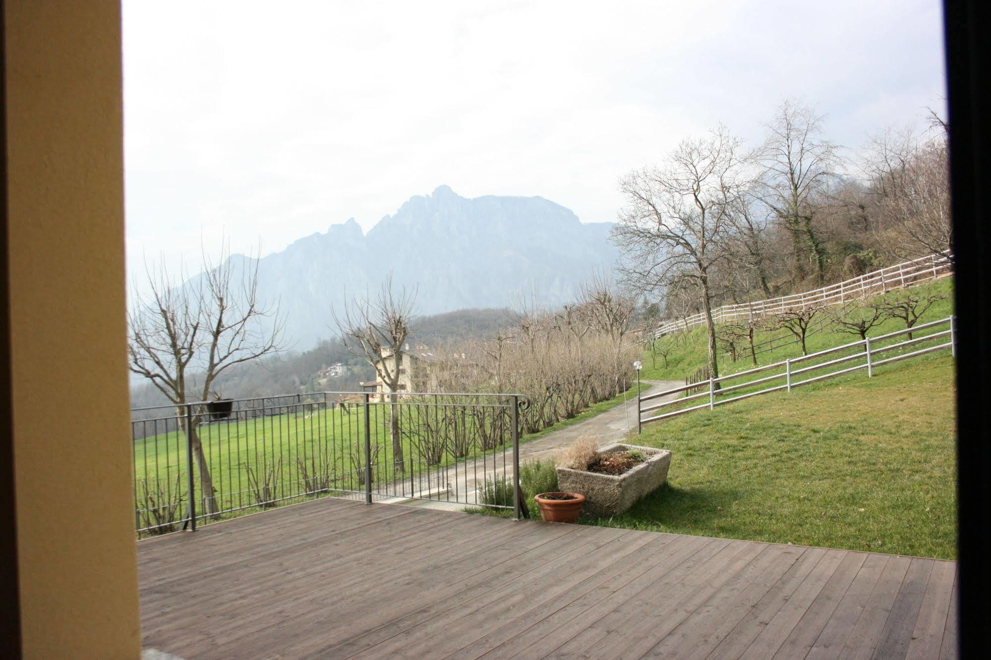 Agriturismo Deviscio レッコ エクステリア 写真